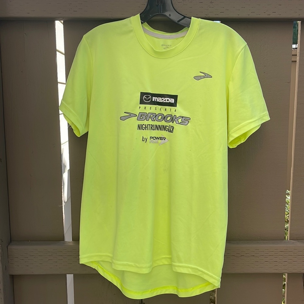 USED Brooks Women’s running t-shirt